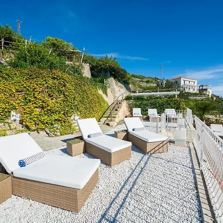 Costanza Amalfi Coast Casa vacanze *
