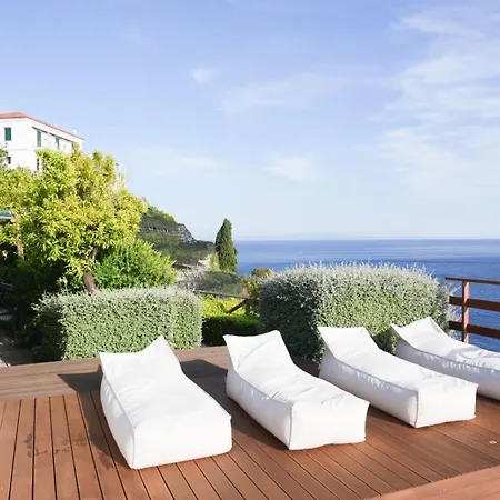 Costanza Amalfi Coast Maiori